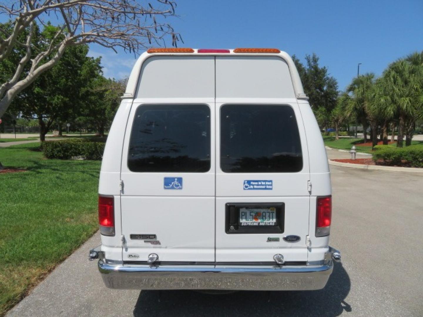 2014 White /Gray Ford E-Series Van (1FTNE1EW1ED) , Automatic transmission, located at 4301 Oak Circle #19, Boca Raton, FL, 33431, (954) 561-2499, 26.388472, -80.084045 - Photo#29